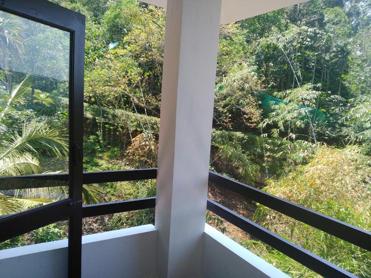 Spring And Valley View Thekkady Exterior foto